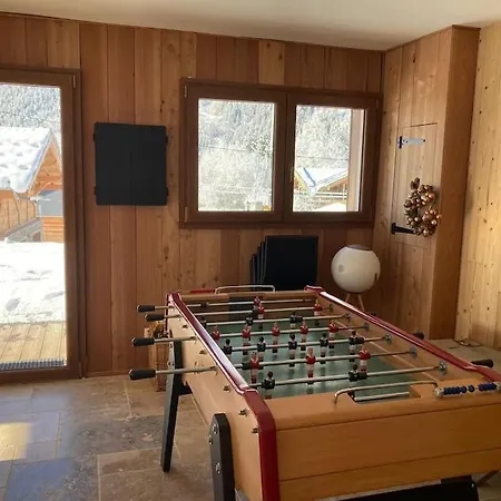 Chic A Chamonix, Chalet Ski/golf, Quartier Les Bois شاليه *