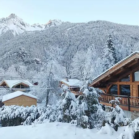 Chic A Chamonix, Chalet Ski/golf, Quartier Les Bois شامونكس